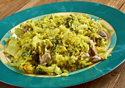 KalamPolow肉和有波斯语或卷心菜的米饭食物猪肉胡萝卜图片