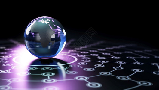 中央连接的信息以玻璃制成的世界球在网络上形成其影响模糊图像是蓝色和紫的摄像头以及黑色背景的全球网络背景图片