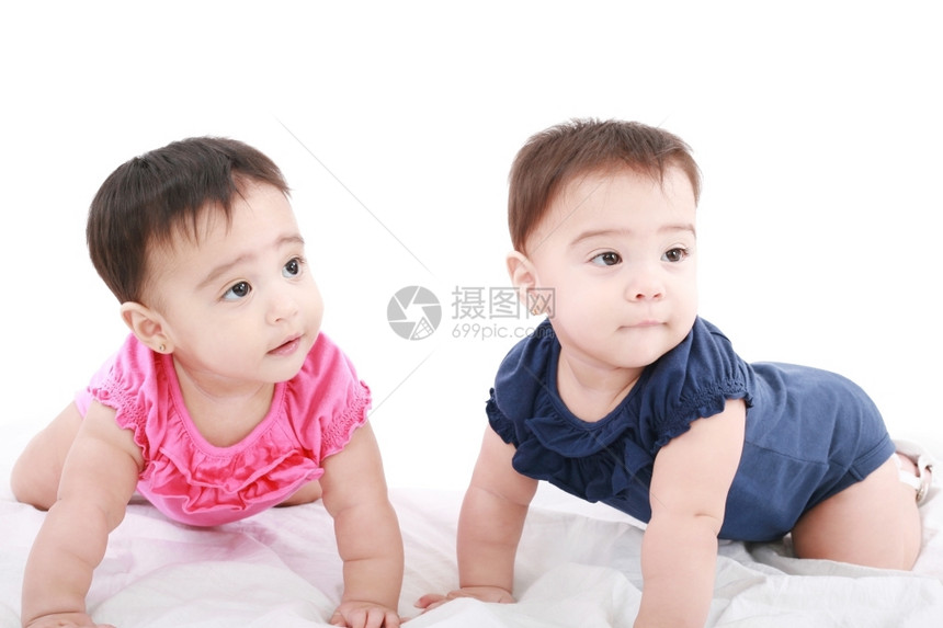 颜色黑发两个双生婴儿女孩舳图片