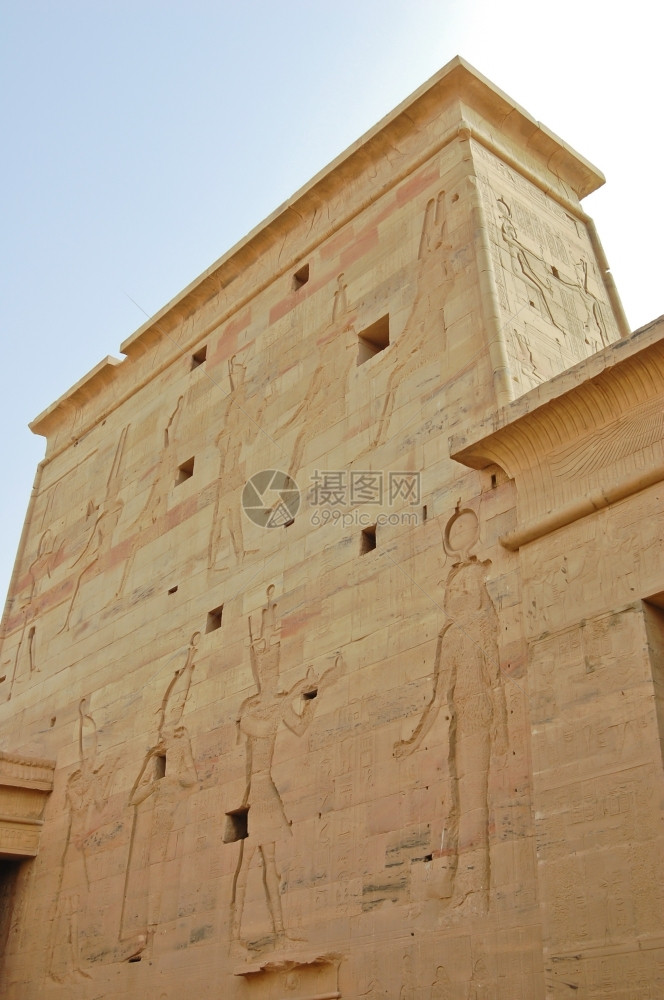 老的埃及在阿斯旺省菲莱寺庙的提隆救济雕刻结石图片