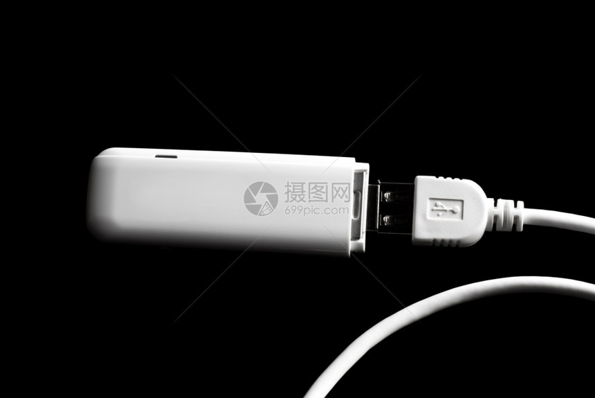 插头高速宽带3g移动调制解器黑色上隔离了电线图片