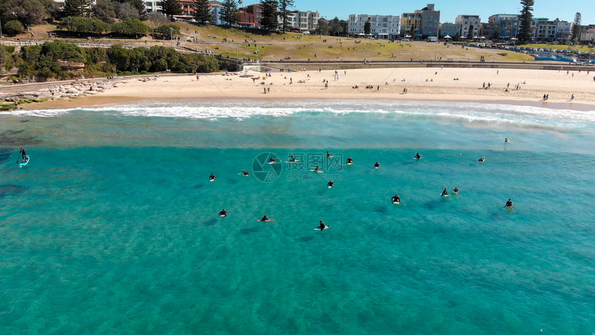 澳大利亚悉尼邦迪海滩岸线图片