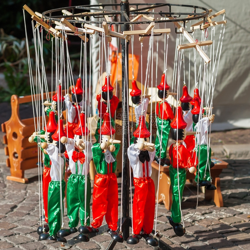 意大利传统玩具AWOWodenPinocchio木偶作为意大利的纪念品买一种红色的图片