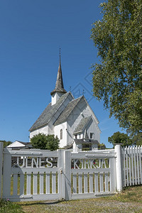 乌尔内斯挪威中部湖岸沿线的欧洲挪威UlnesUlnesKyrkje教堂天空饶恕背景