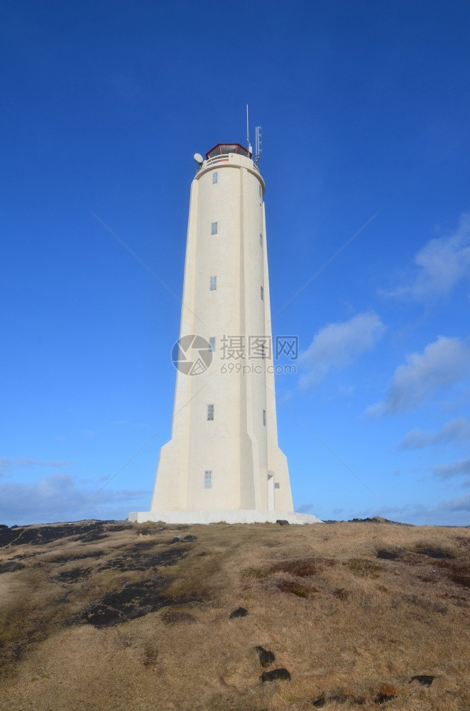天空半岛白马拉里夫灯塔对抗冰岛的黑暗蓝天支撑图片
