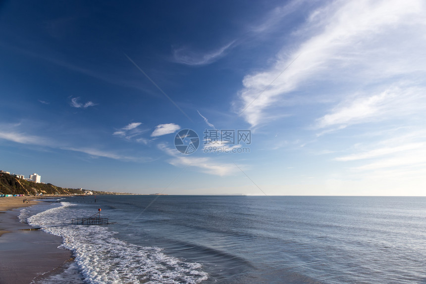 冷静帆伯尼茅斯海滩英国南岸的多塞低图片