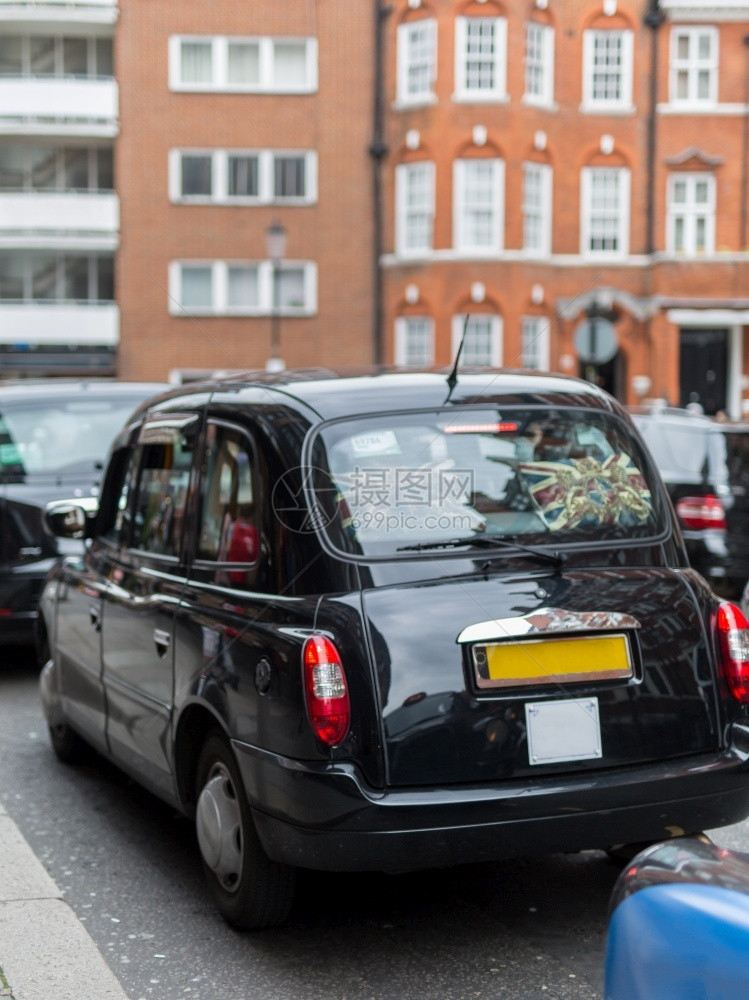 车辆建造伦敦路上的黑色出租车没有人英国伦敦路的黑色出租车没有人英国交通图片