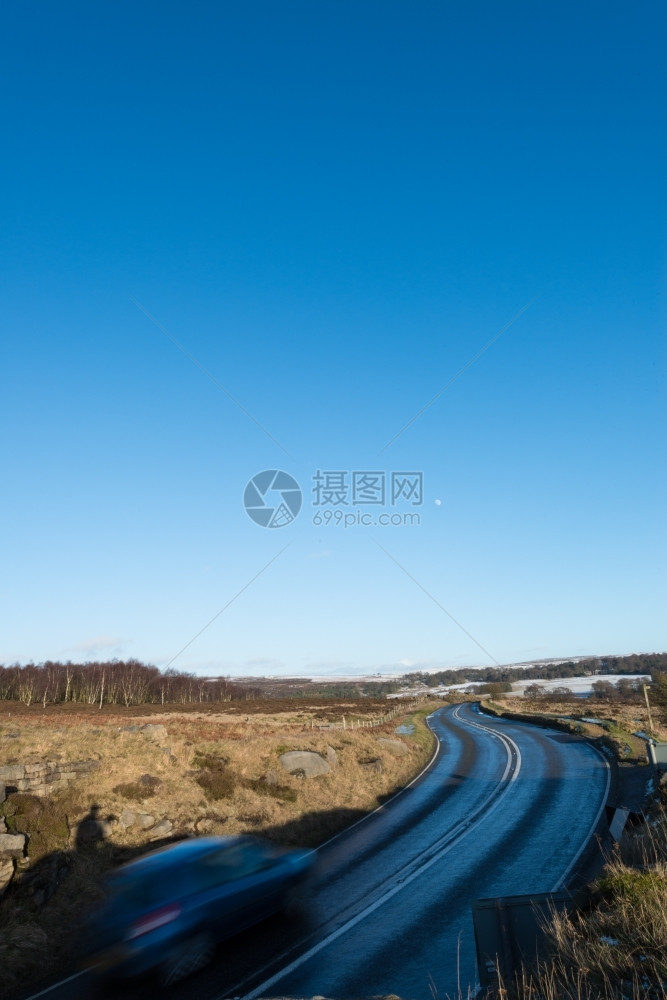 英格兰风景山顶区希望谷的冬天自然雪图片