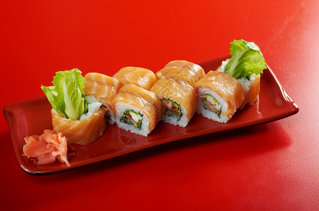 三文鱼寿司卷图片