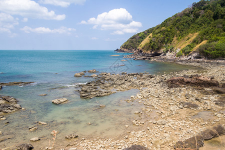 海伦泰国克拉比省KohLanta的瀑布湾落石海滩兰达洋图片