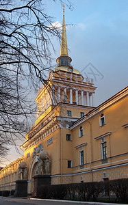 塔金的圣彼得堡对海军大厦的观视圣彼得堡海军大楼的角低历史图片