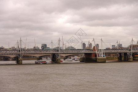 欧洲伦敦与英国泰晤士河的天际线英语国的图片