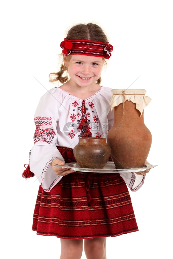 历史的东花圈穿着白色背景的乌克兰服装的小女孩穿白衣图片