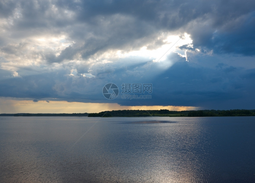 肯诺泽耶零湖晚间风暴席卷俄罗斯阿方格尔克地区夏天诺泽斯基图片