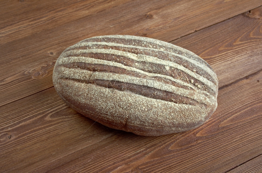 燕麦食物粗黑面包新鲜烤制传统面包美食图片