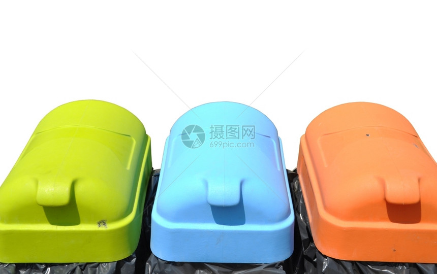 罐头污染3个纸张塑料和罐体回收容器白底隔离在色背景上金属图片
