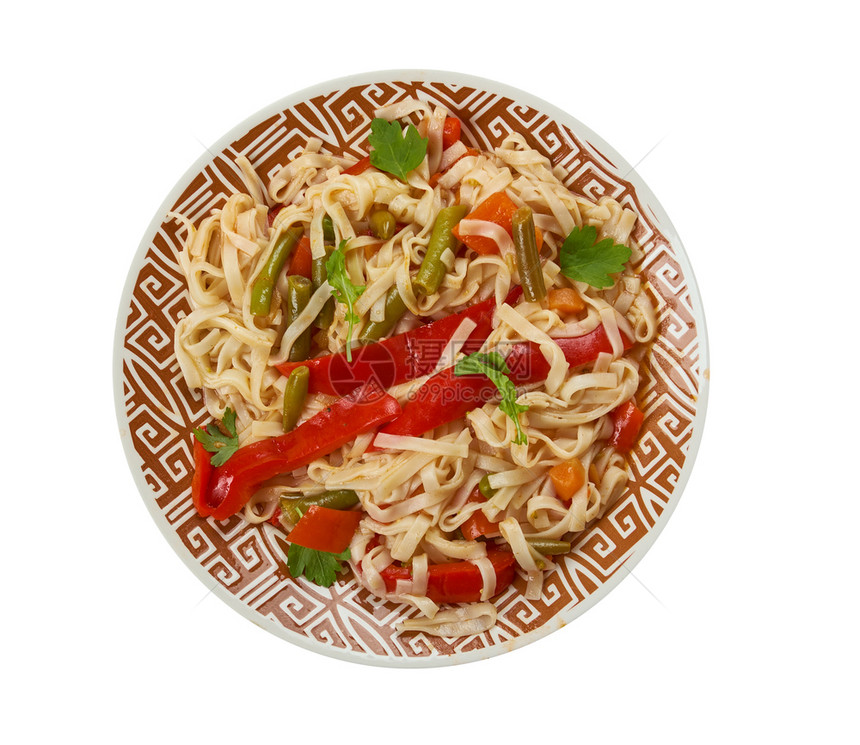 辣椒蔬菜辛的VegSchezwanNoodles烹饪亚洲菜料传统各种盘顶视图片