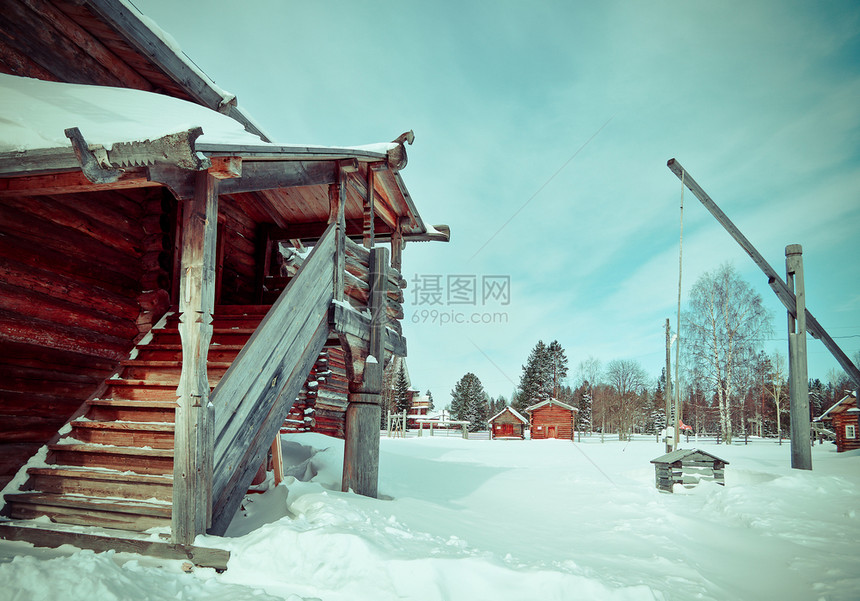 地标建筑学俄罗斯传统木制农舍俄罗斯阿尔汉格克地区MalyeKarely村传统的图片