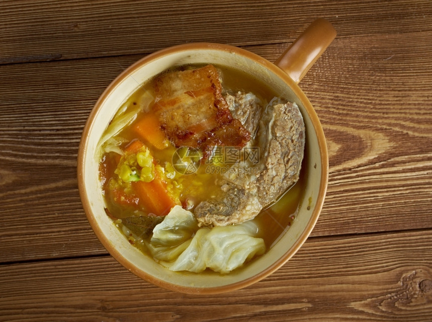 Ollapodrida西班牙用猪肉和豆子做的炖菜课程自制图片