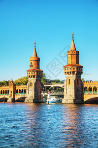 塔德国柏林的奥伯鲍姆桥阳光明媚的日子旅游一种图片