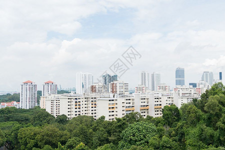 新加坡城市大楼建筑在公园的云丛中天空清晴住宅新的镇图片