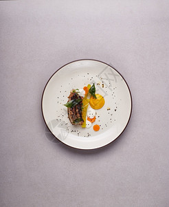 饮食厨师餐盘上美味的食物精餐盘子有创意的餐厅大概念晚图片