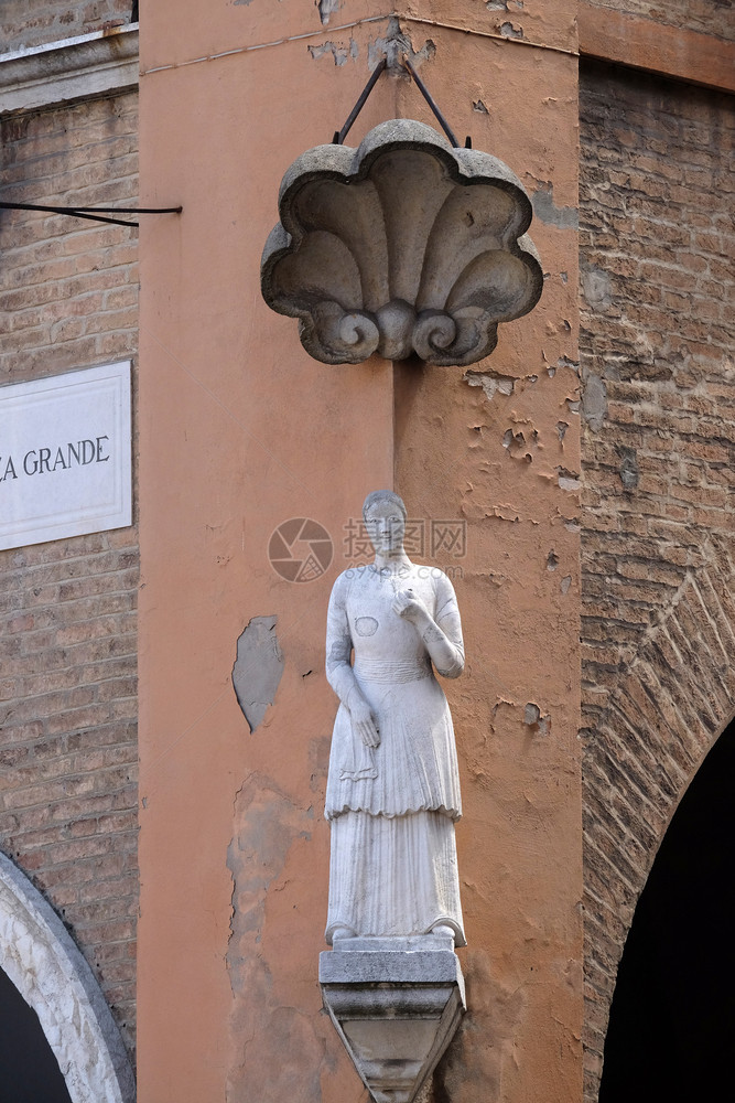 博尼西玛建造雕塑意大利摩德纳市宫的LaBonissima雕像图片