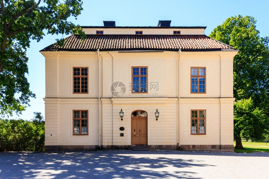 公园剧院花位于瑞典斯德哥尔摩DrottningholmPalace的旧楼图片