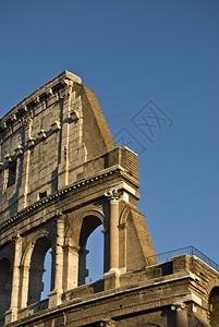 罗马著名的古老两栖剧院详情纪念碑废墟意大利图片