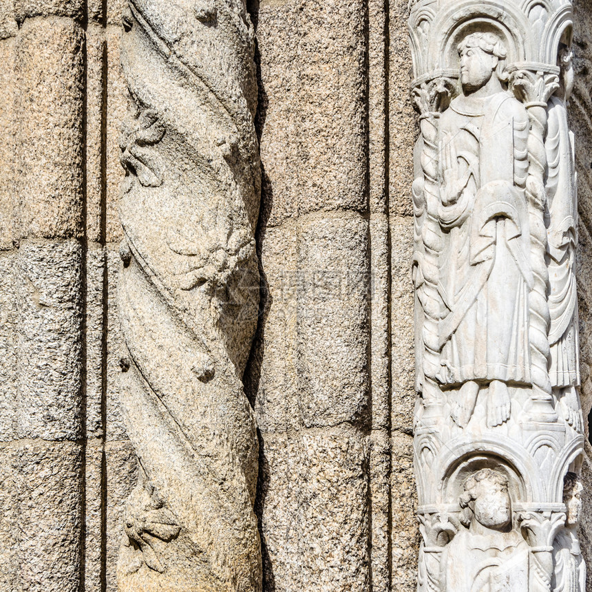 建筑学雕像细节西班牙圣地亚哥的孔波斯特拉大教堂外墙图片