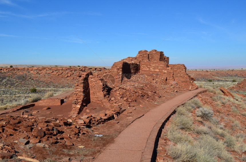 普韦布洛亚利桑那州的草原与Wukoki红岩废墟历史乌科基图片