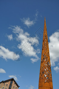 地标沃尔夫冈焊接的联合王国Gloucester码头题为蜡烛的新雕塑图片