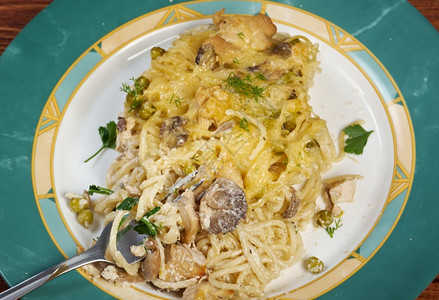 泰特拉齐尼午餐煮熟的高清图片