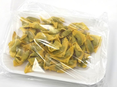 食物帕尔马干酪曼托娃绿色的尔塔利和苦的草药曼托瓦卡斯特勒格夫雷多图片