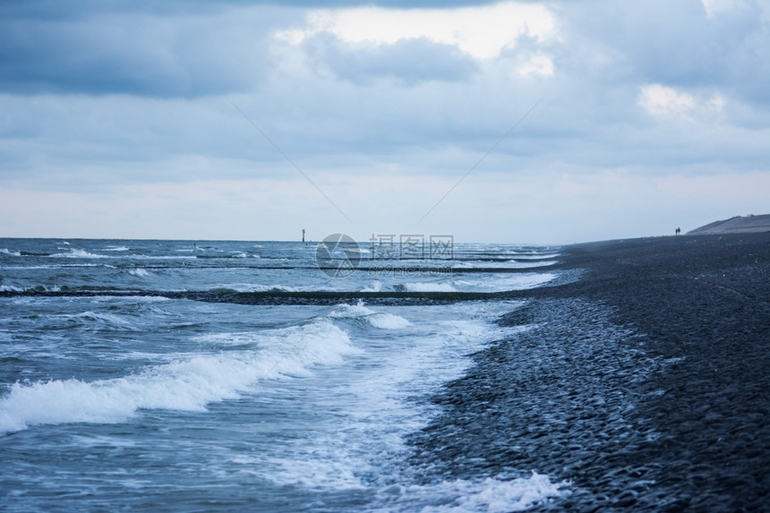 海与荷兰的断裂水相交合浪潮岩石海洋图片