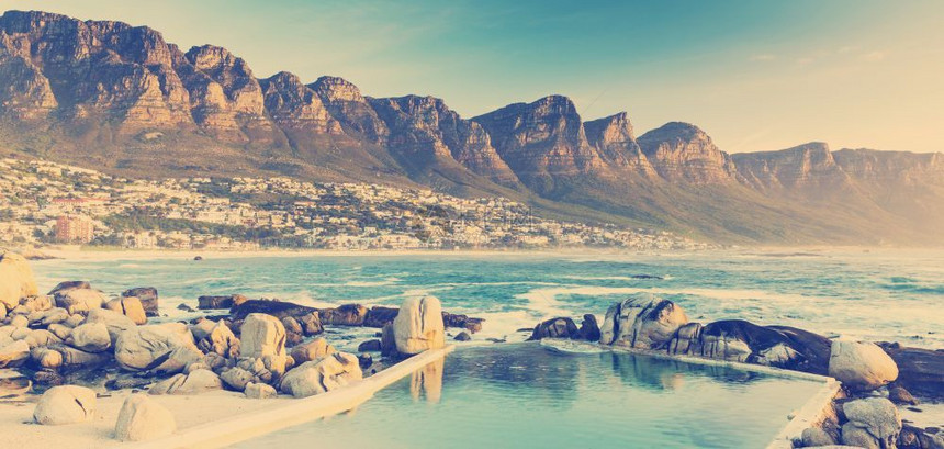 使徒南非开普敦坎斯湾日落全景带有逆向Instagram风格过滤效应蓝色的海图片