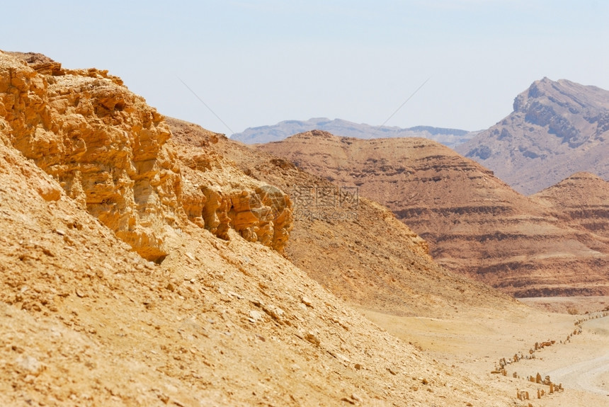 地形以色列独特的弹坑MakhteshRamon的石块拉蒙旅行图片