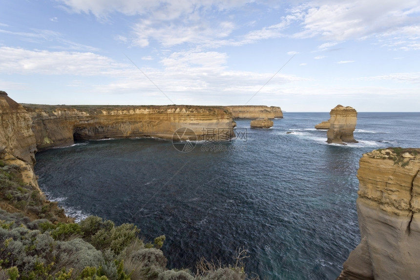 从澳大利亚维多州东面的十二使徒看望处到的景象夏天墙侵蚀图片