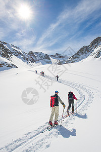 冬季登山者图片