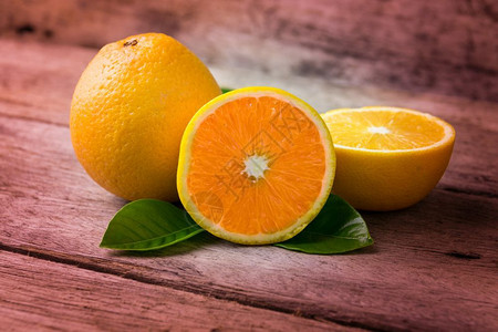 甜蜜多汁的橙子图片