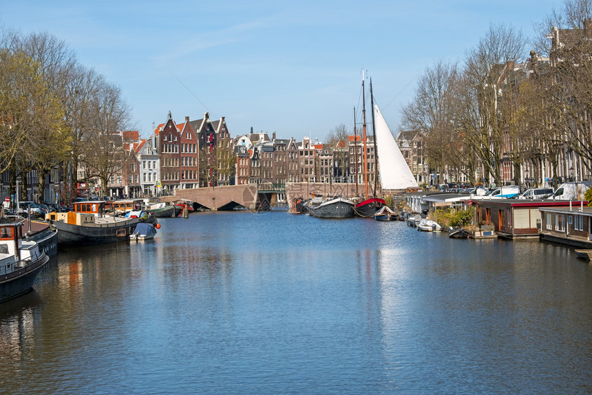 城市的游客旅荷兰阿姆斯特丹市风景来自荷兰阿姆斯特丹图片