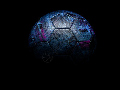 以黑色为亮点突出显示紫色五角形图案的黑纹质足球或并复制空间如下有质感的锦标赛象征背景图片