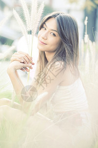 吸引人的一个亚洲女肖像可爱淑女图片