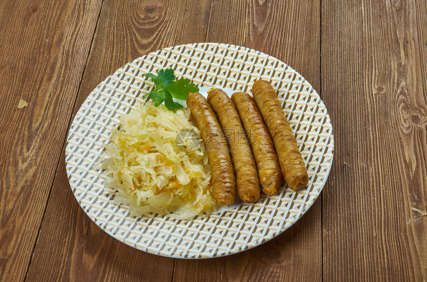 Bulviniaivedarai立陶宛香肠各种或用混合肉和饭的填料充肠子小吃猪肉制作图片