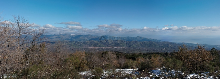 多山顶峰冬季区地貌欧洲的图片