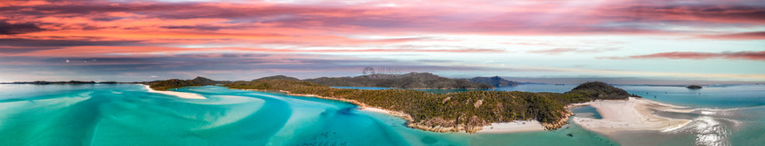 岛水澳大利亚白海港滩全景航空观测海岸线和美丽的滩风景白天堂图片