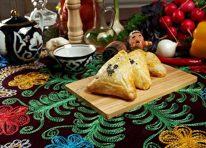 三沙桑布萨传统东部食物马乌兹别克烹饪亚洲高清图片