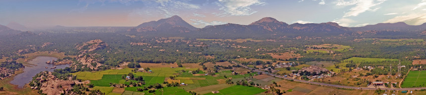 蒂鲁万纳马莱GingeeFortThiruvannamalai在泰米尔纳德邦印度的Thiruvannamalai被英国人所知为东图片