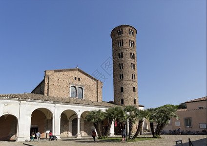 阿波利纳雷遗产拱圣ApollinareNuovo的Basilica是意大利Ravenna的一个教堂建于6世纪居住着5和6以来美丽的拜占庭马背景