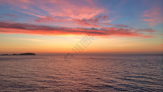 湖海天气夏季在阿姆斯特丹的日落图片